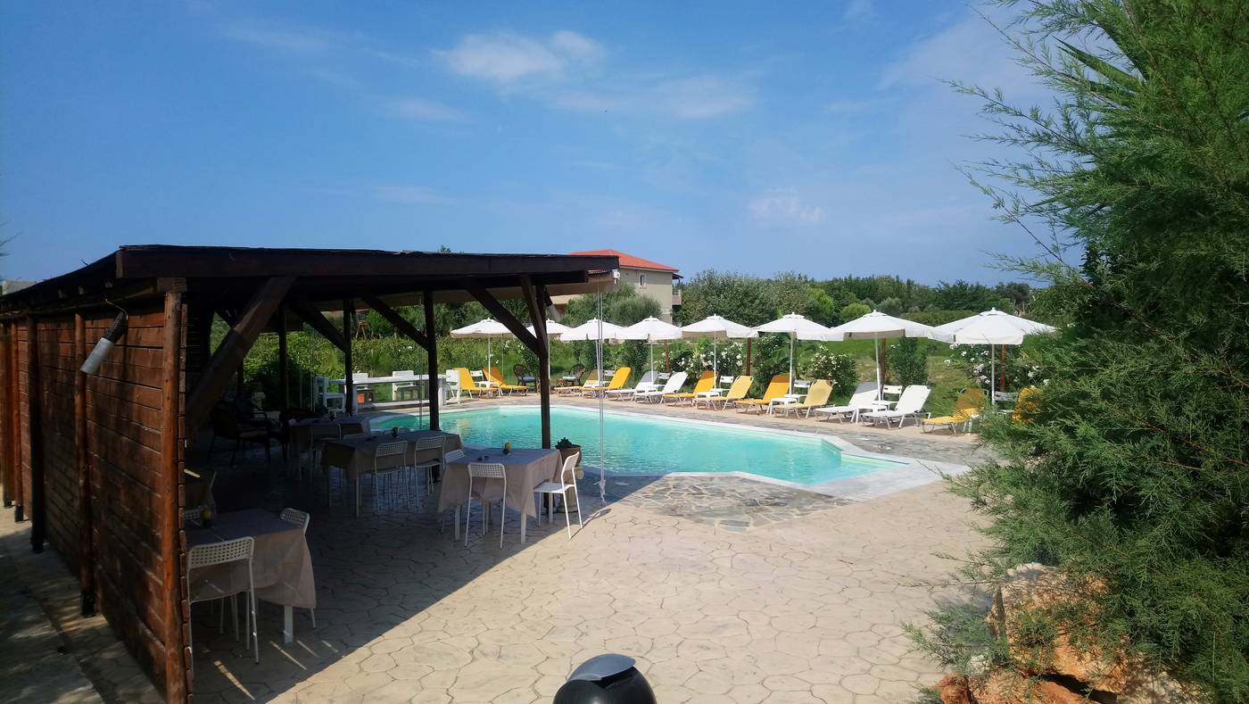 Zest---Xi-Beach-General-view-5