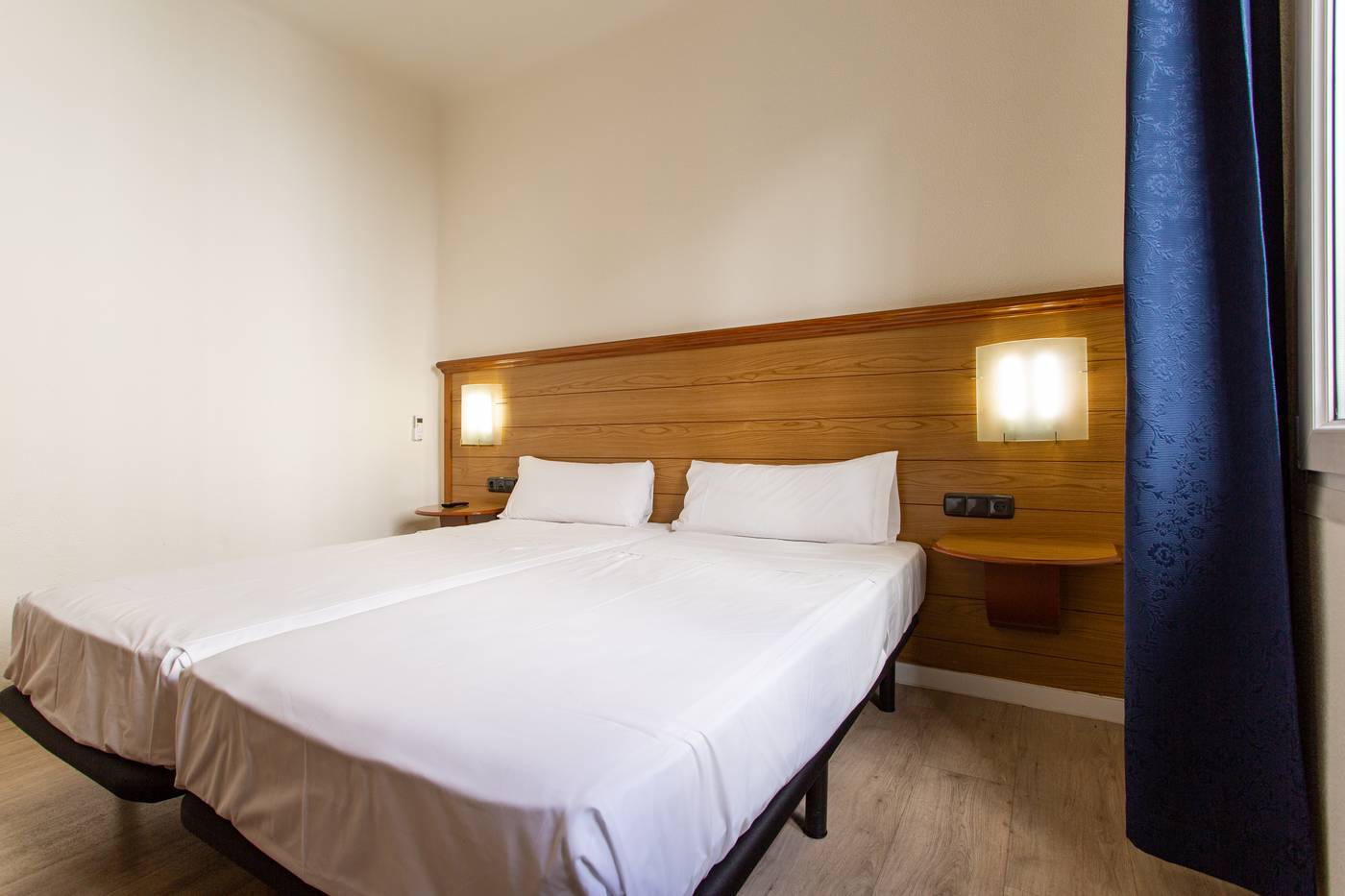 Aquaria-Negresco-Room-29