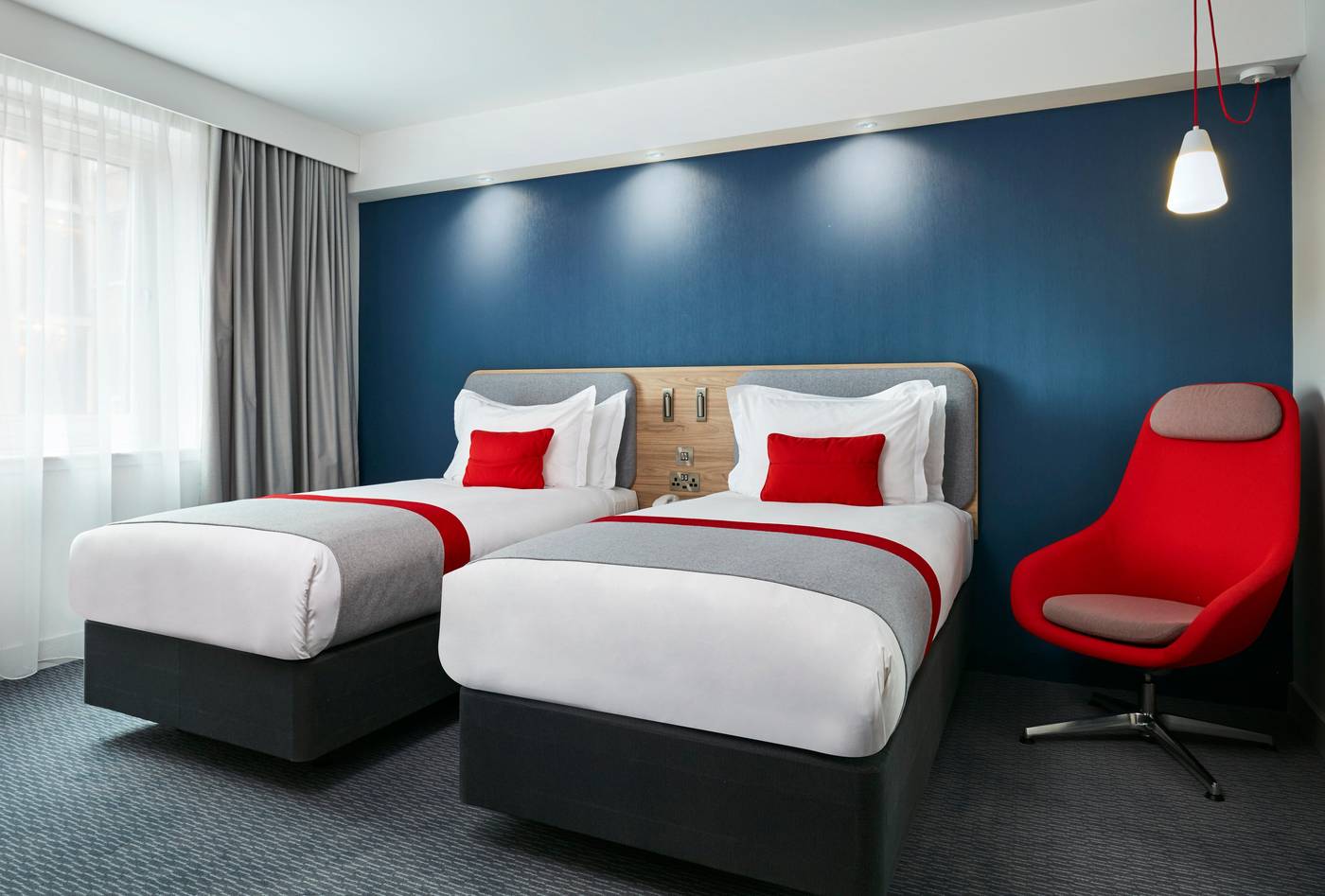 Holiday-Inn-Express-Dublin-City-Centre-Room-23