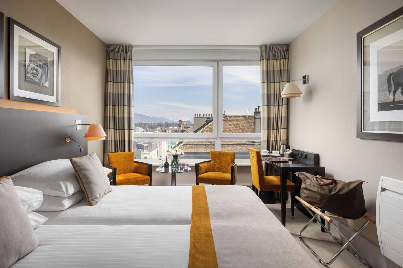 Auteuil-Manotel-Room-11