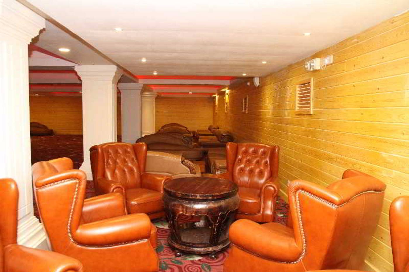 Araliya-Green-Hills-Bar-15