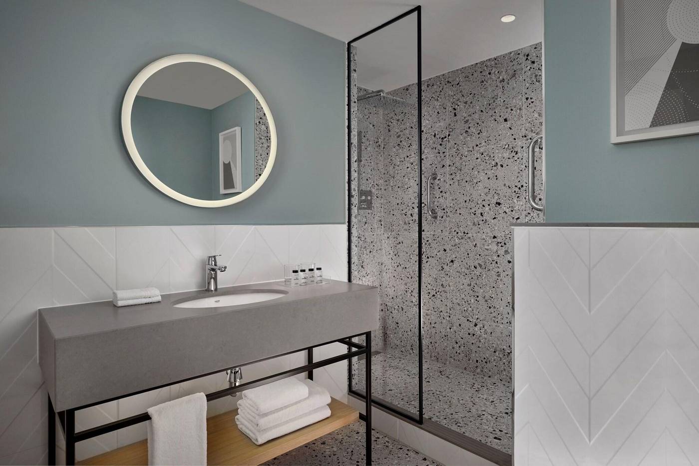 Sheraton-Amsterdam-Airport-Hotel-And-Conference-Center-Room-56