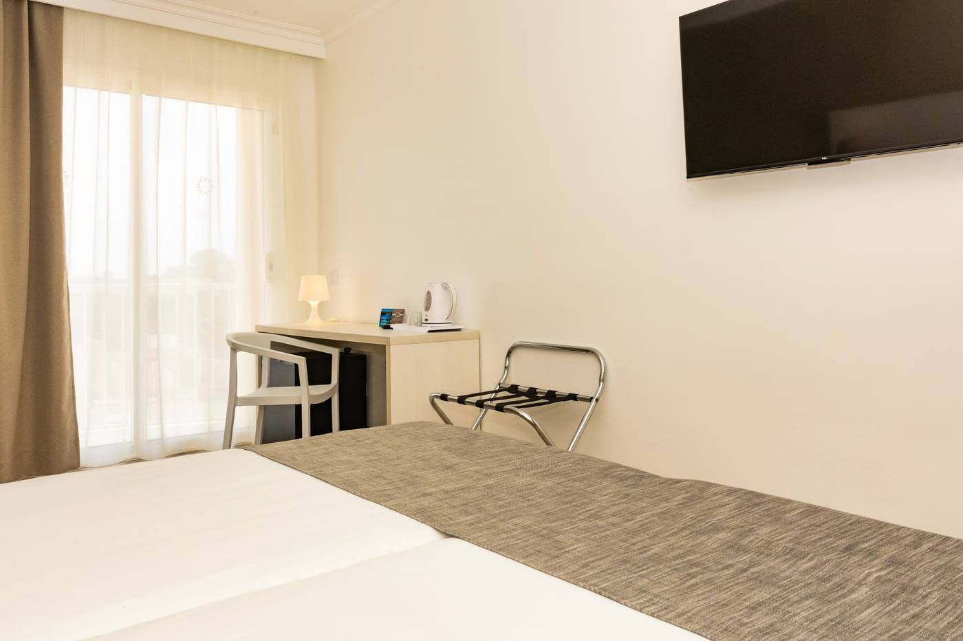 MINURA-SUR-MENORCA---WATERPARK-Room-38