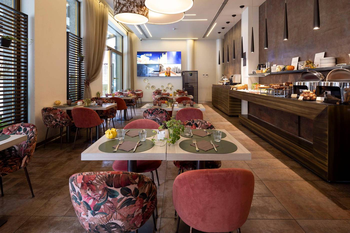 Best-Western-Hotel-Madison-Restaurant-9