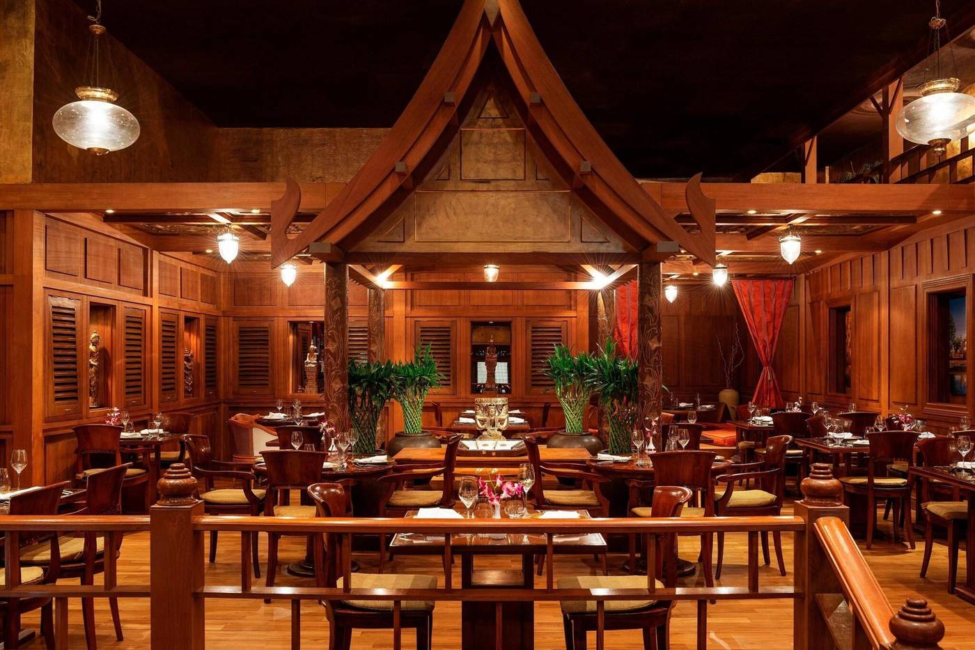 Le-Meridien-Dubai-Hotel---Conference-Centre-Restaurant-69