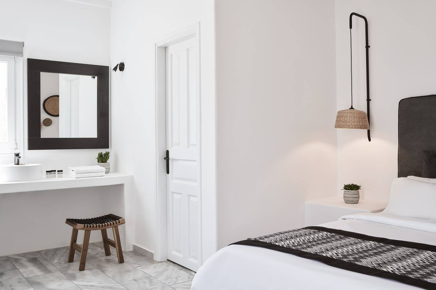 Mr---Mrs-White-Mykonos-Room-19