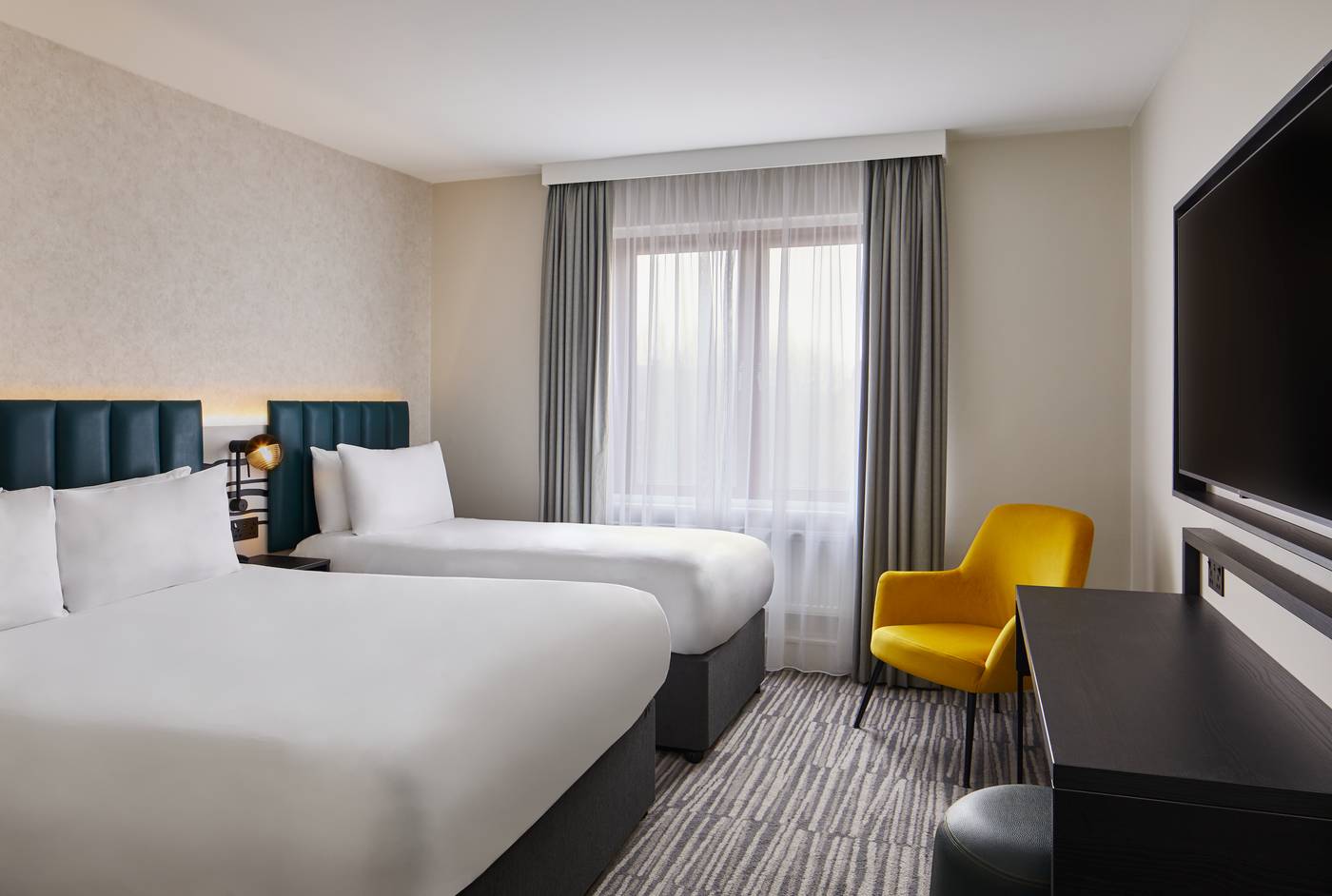Leonardo-Hotel-Dublin-Christchurch---Jurys-Inn-Room-11