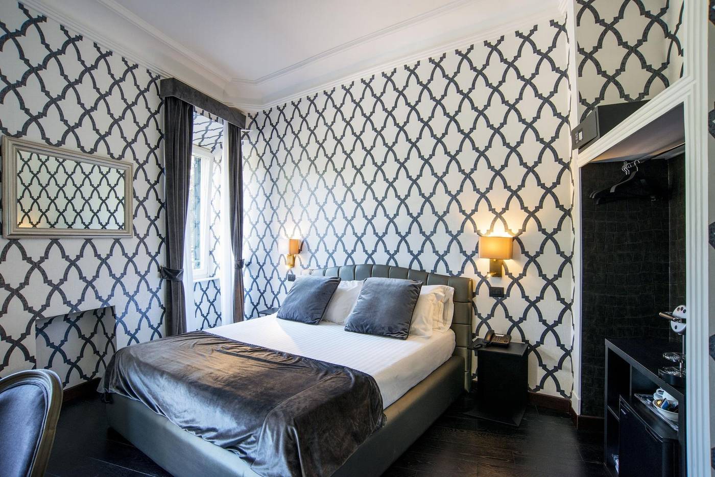 Via-Veneto-Suites-Room-18