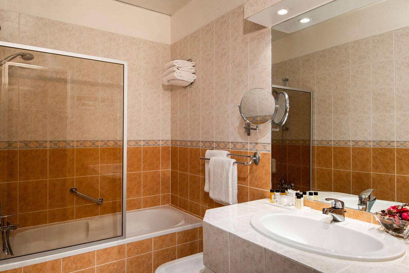 Abaca-Messidor-by-Happyculture-Room-33