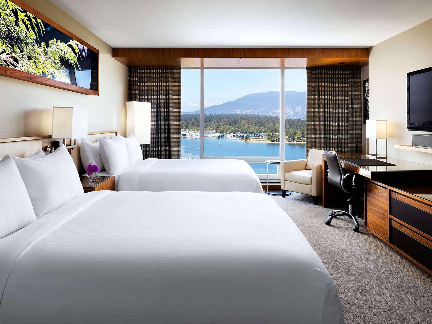 Fairmont-Pacific-Rim-Room-49