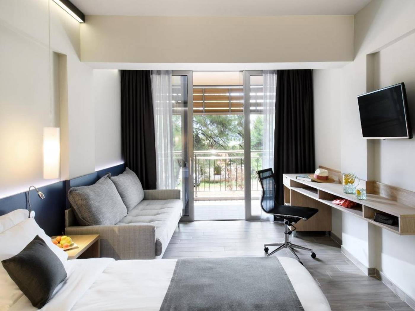 Blue-Dolphin-Room-21