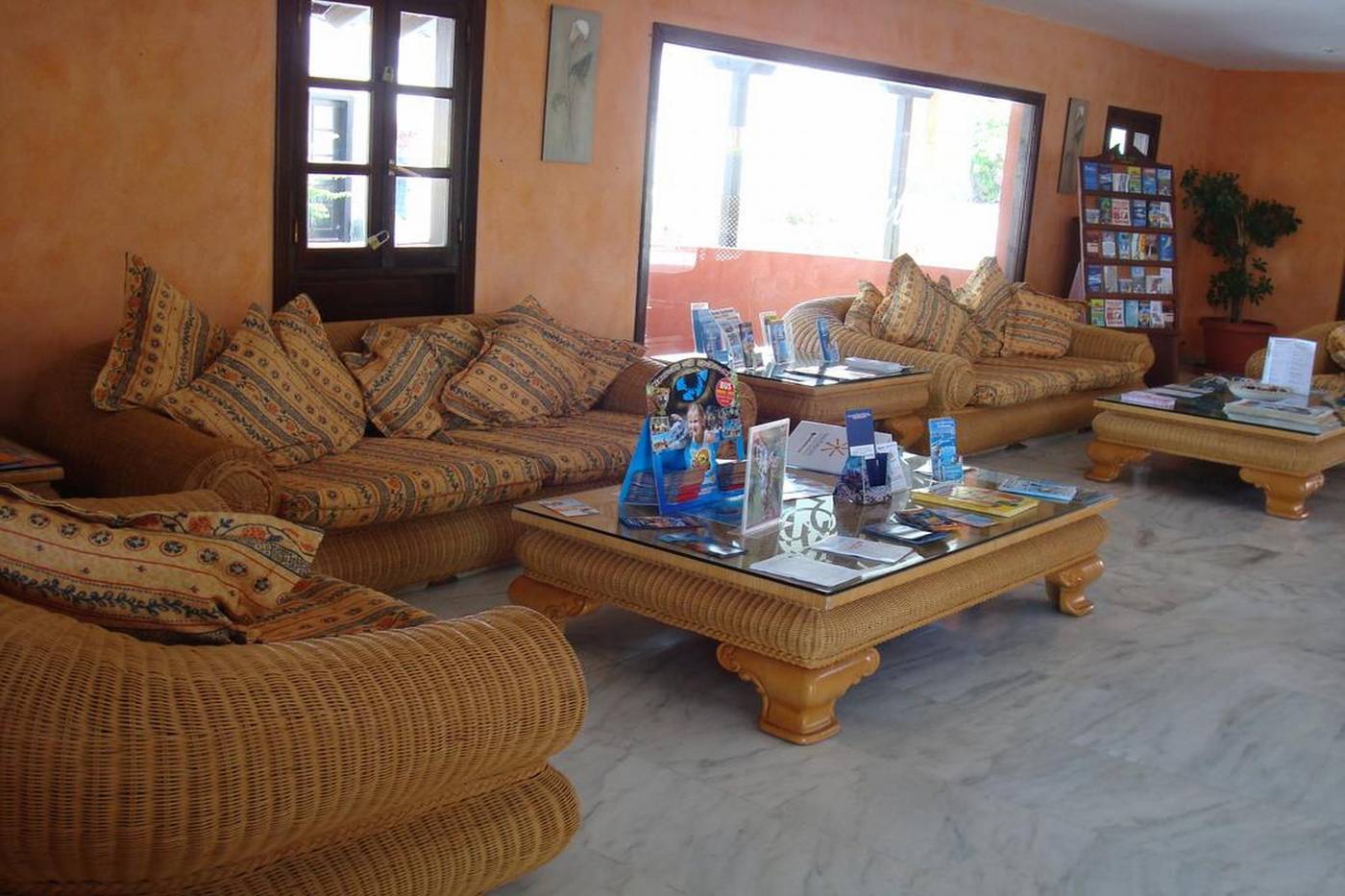 Club-Montecastillo-Lobby-18