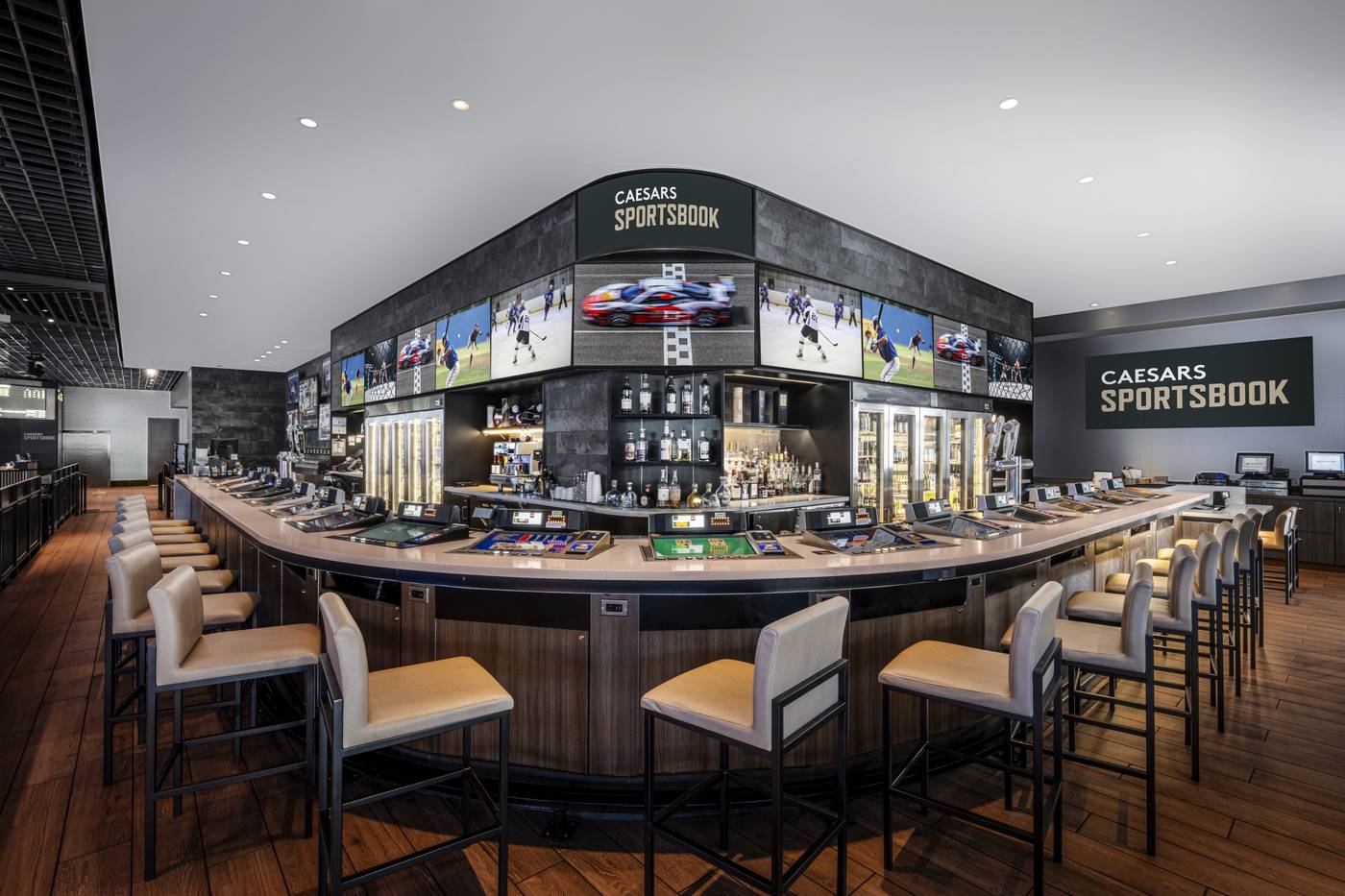 The-LINQ-Hotel-and-Casino---A-Caesars-Rewards-Destination-Sports-and-Entertainment-14