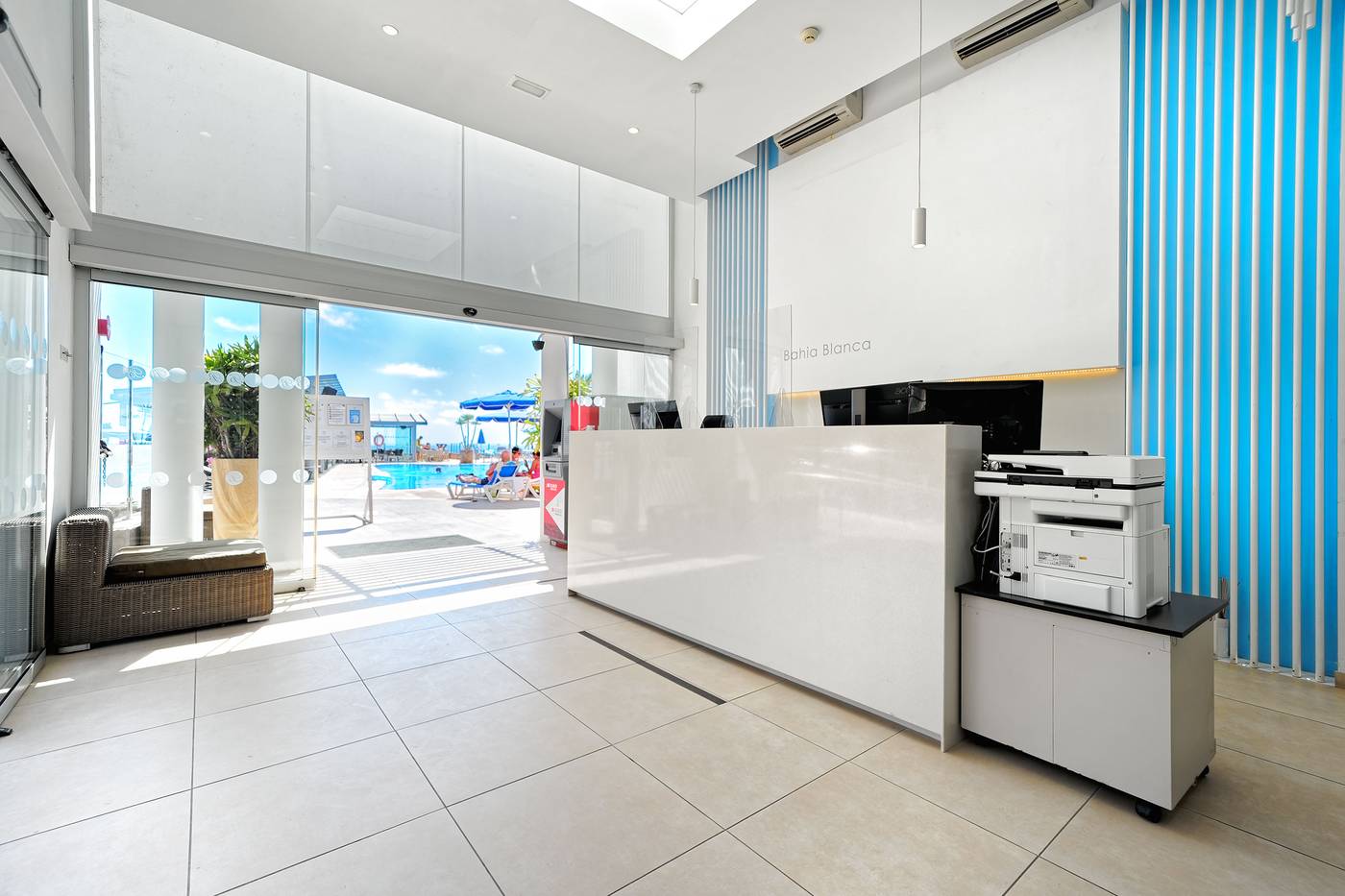 Bahia-Blanca-Lobby-54