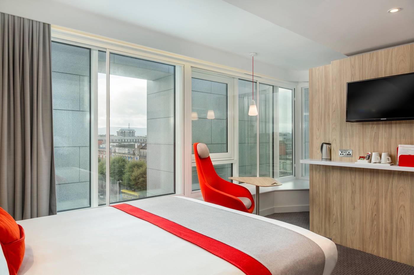 Holiday-Inn-Express-Dublin-City-Centre-Room-25
