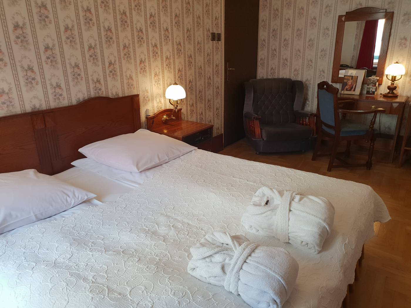Hotel-H15-Francuski-Old-Town---Destigo-Hotels-Room-19