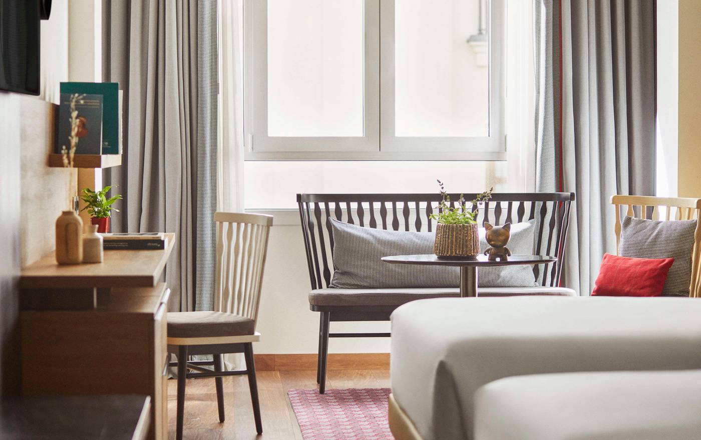 Hyatt-Centric-Gran-Via-Madrid-Room-69