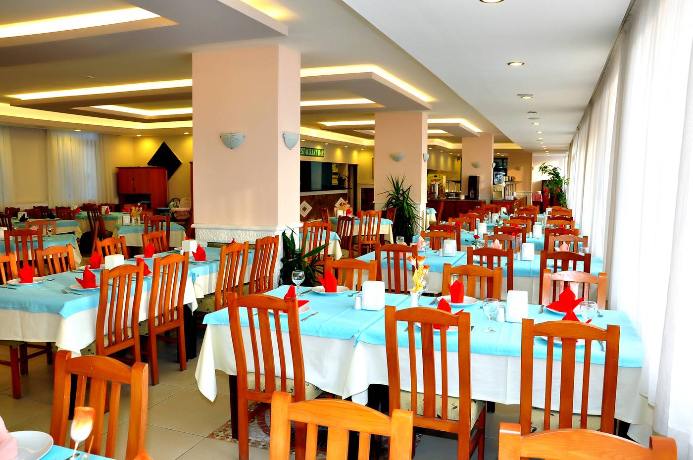 Cinar-Family-Suites-Restaurant-48