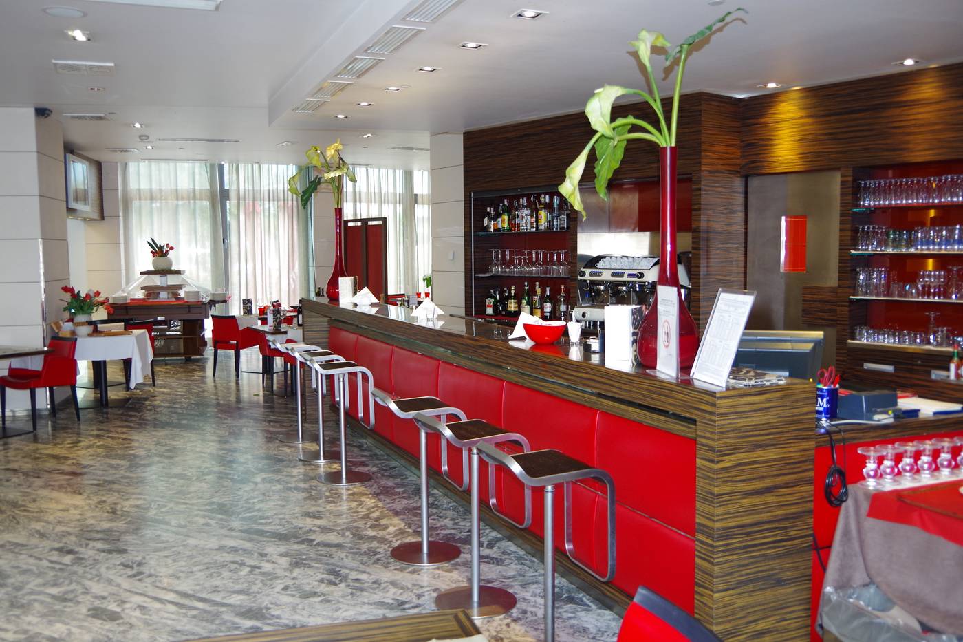 Antony-Palace-Hotel-Bar-15