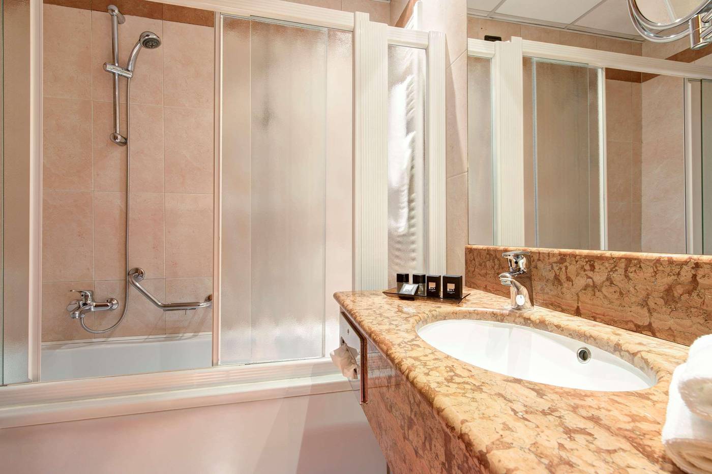 Best-Western-Hotel-Tritone-Room-37