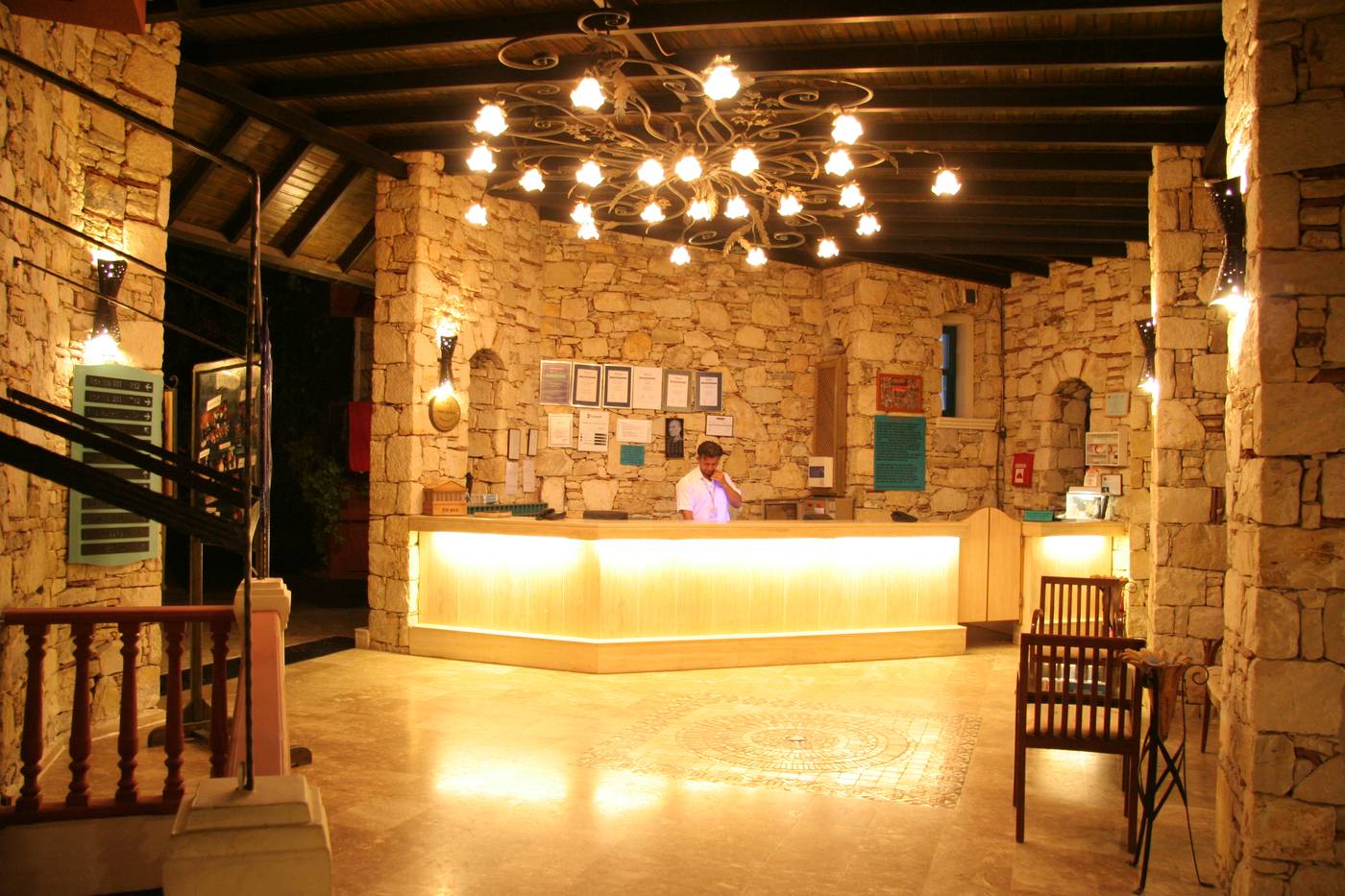 Grand-Aquarium-Apart-Lobby-41