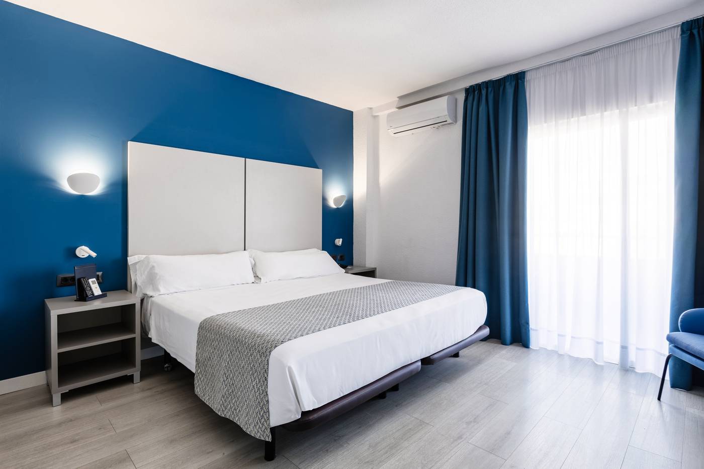 Catalonia-Punta-del-Rey-Room-21