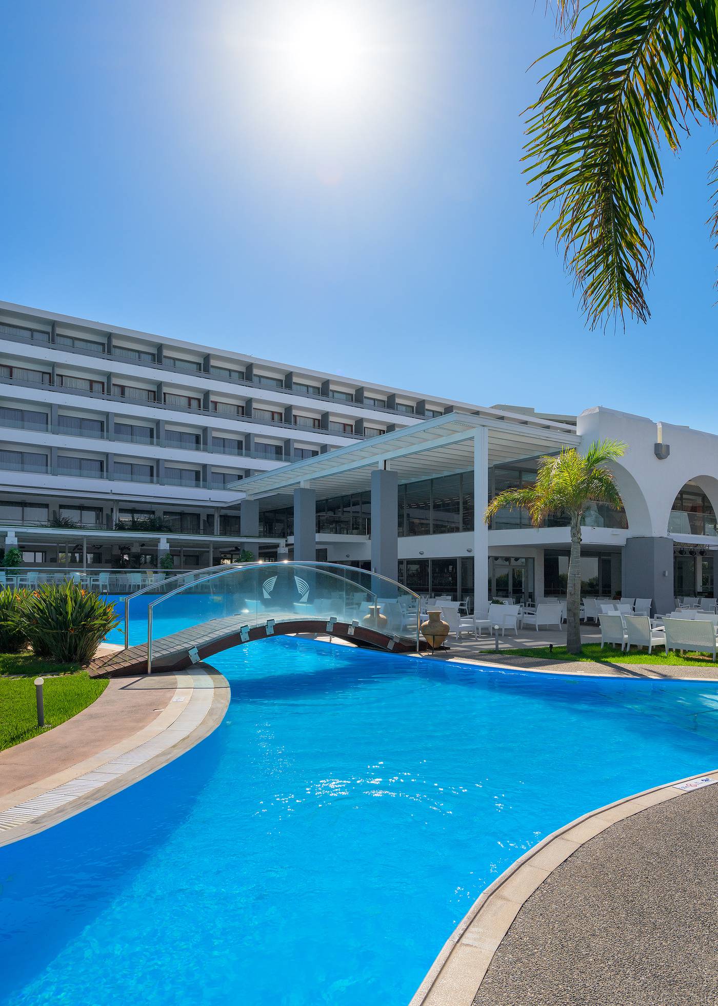 Oceanis-Beach-Hotel-Pool-3