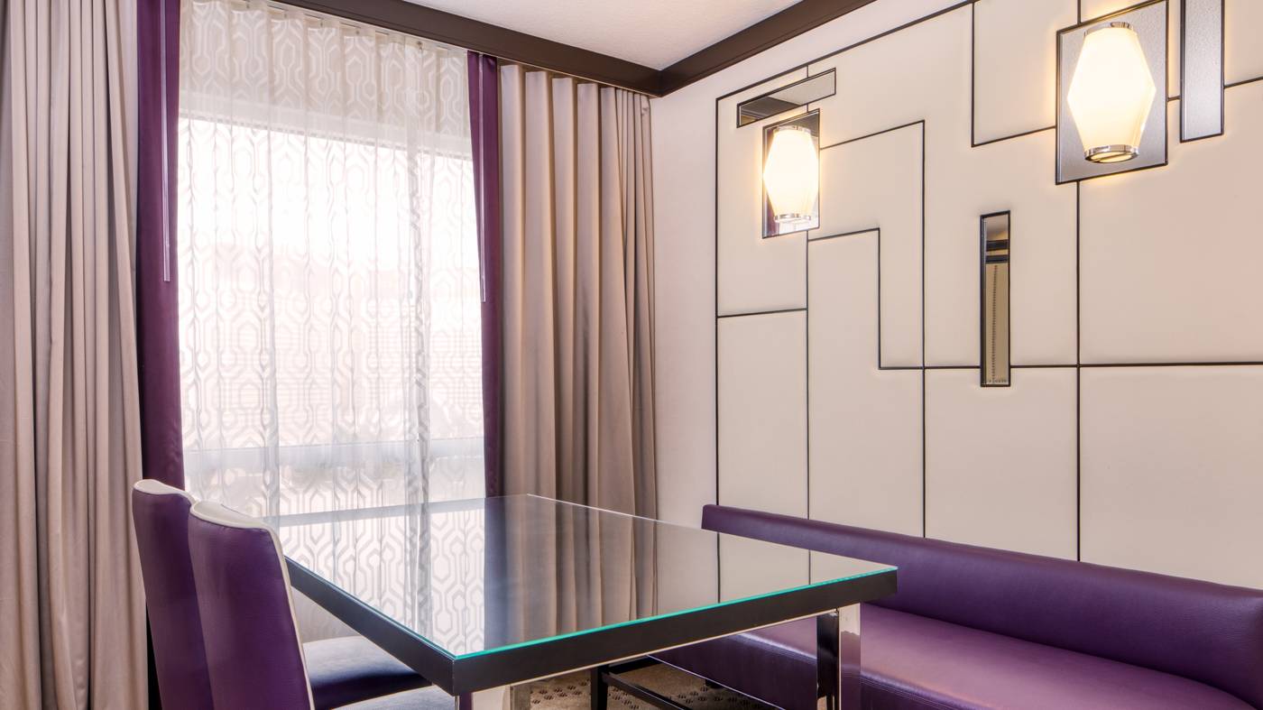 Harrah-s-Las-Vegas-Casino---Hotel-Room-47