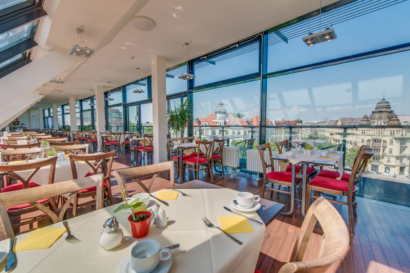 Come-Inn-Berlin-Kurfurstendamm-Opera-Restaurant-6