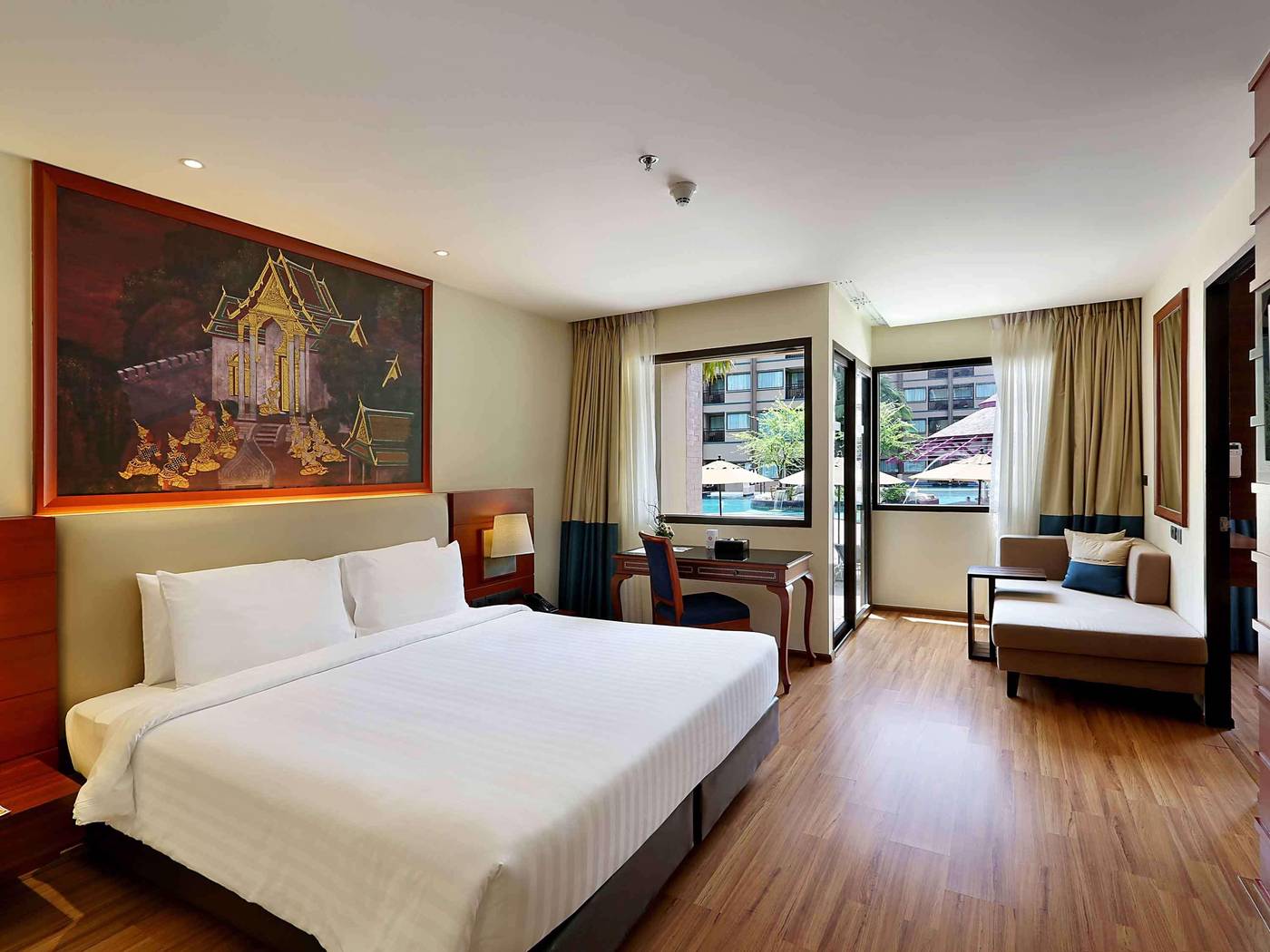 Novotel-Phuket-Vintage-Park-Room-24