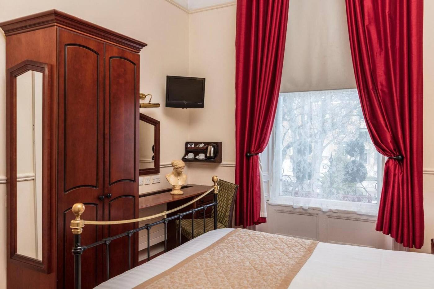 The-Lansdowne-Hotel-Room-20