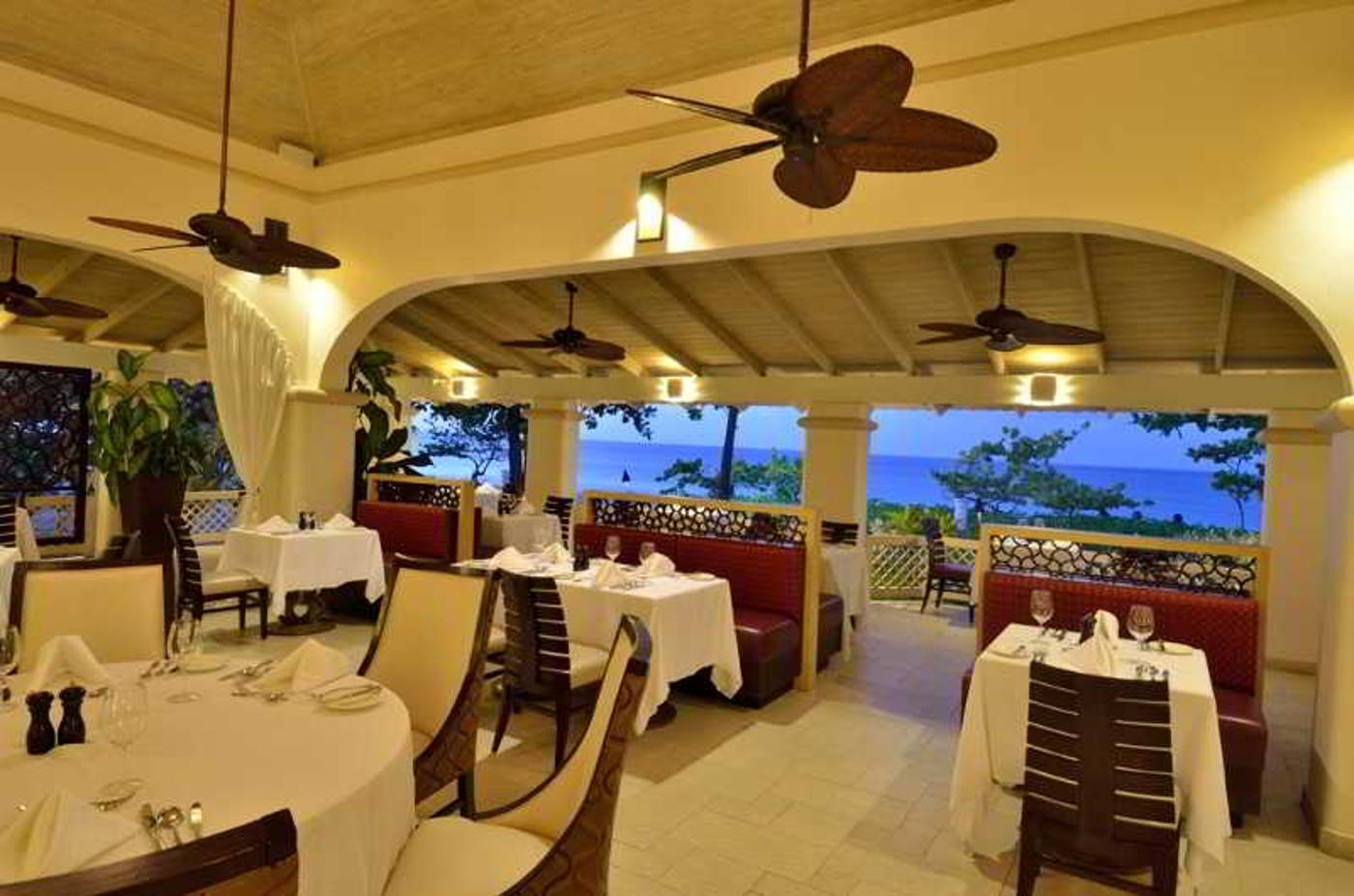 Spice-Island-Beach-Resort-All-Inclusive-Restaurant-31