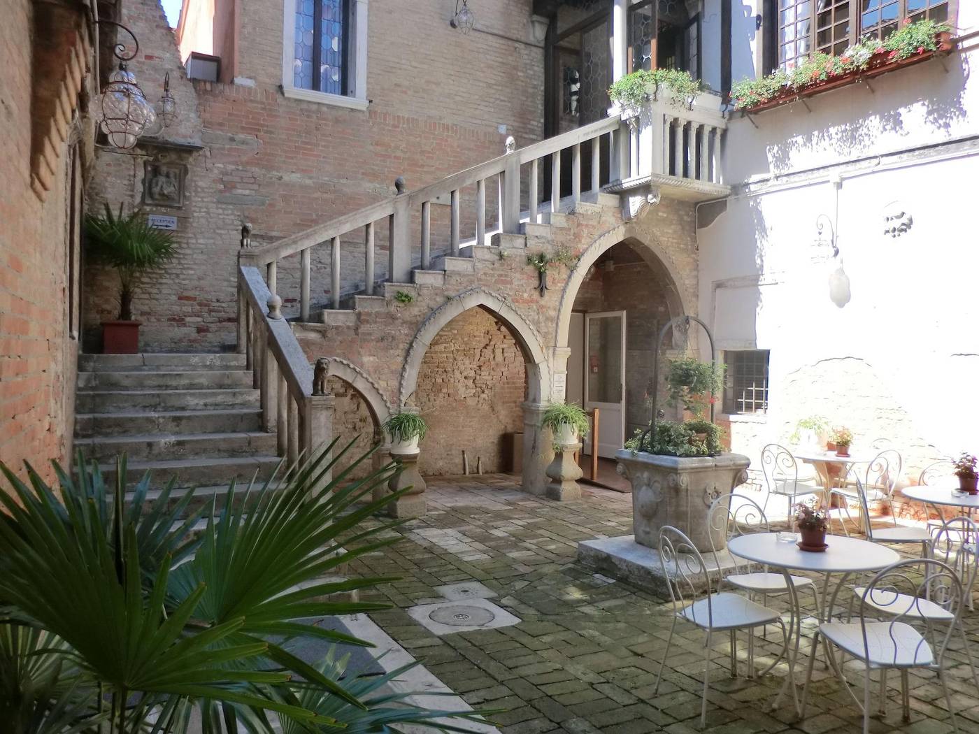 Hotel-C---Nobile-Corner-Terrace-53