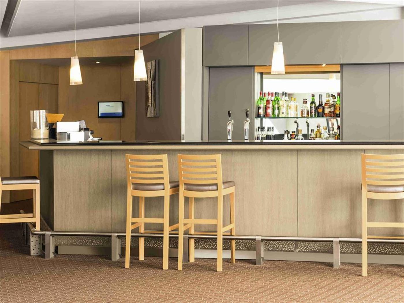 Novotel-Cannes-Montfleury-Bar-23