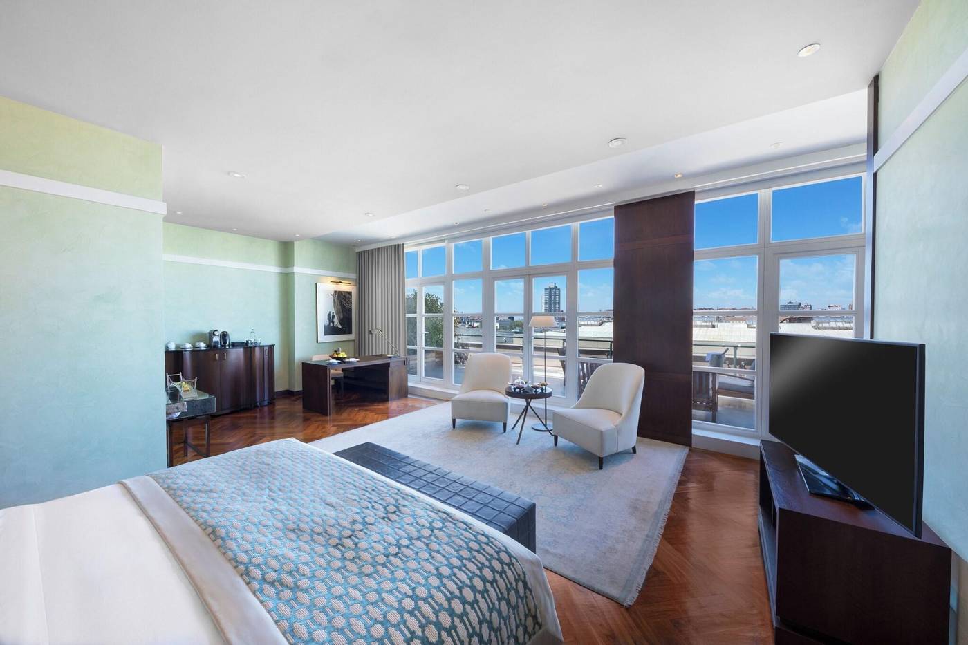 Park-Hyatt-Istanbul---Macka-Palace-Room-37