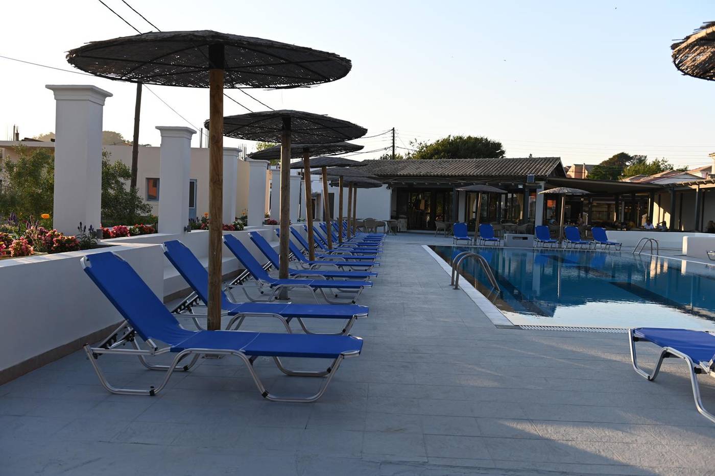 Sungate-Hotel-Pool-9