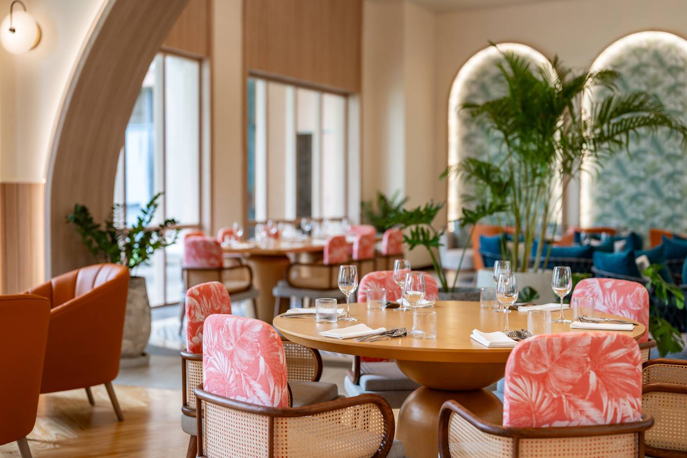 M-Social-Hotel-Phuket-Restaurant-28