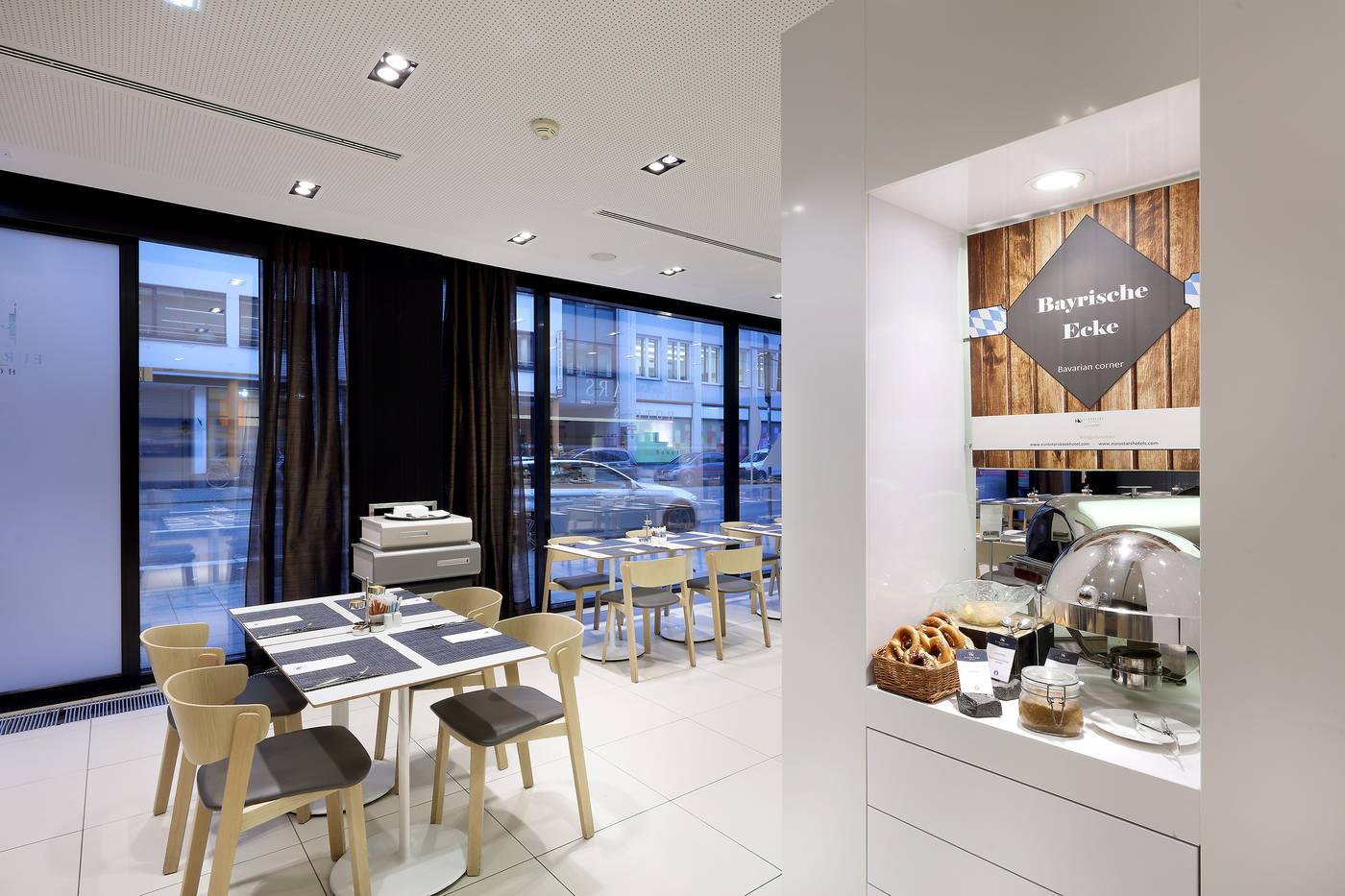 Eurostars-Book-Hotel-Bar-10