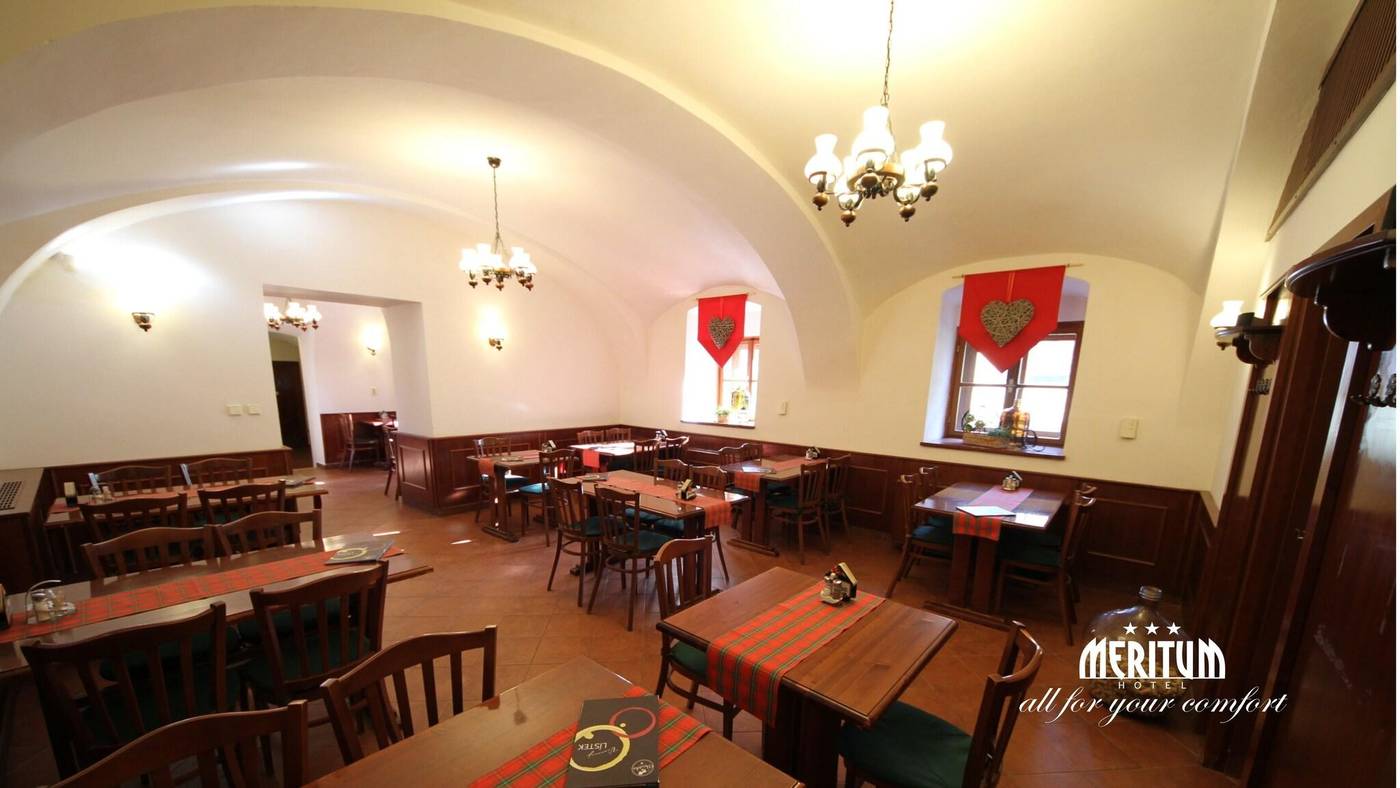 Hotel-Meritum-Restaurant-13