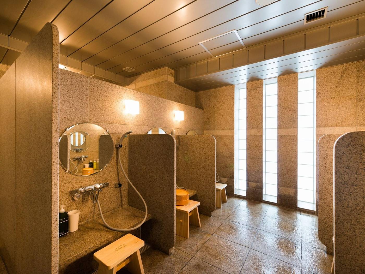 Super Hotel Premier Tokyo-Eki Yaesu Chuo-Guchi-Japan-Tokyo-Sports and Entertainment-3