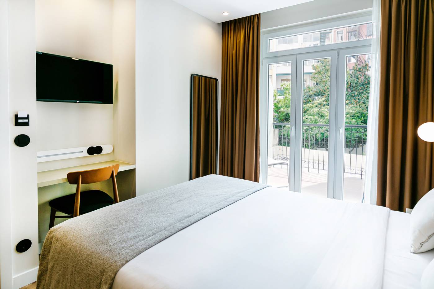 Lx-SoHo-Boutique-Hotel-by-RIDAN-Hotels-Room-8