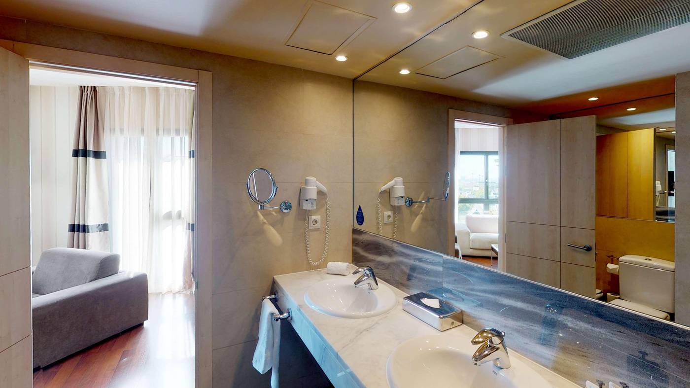 Paseo-del-Arte-Room-50