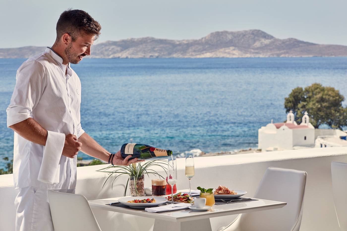 Katikies-Mykonos---The-Leading-Hotels-Of-The-World-Restaurant-55