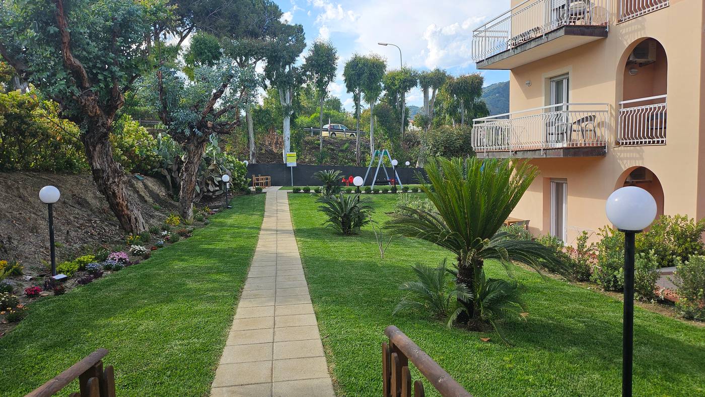 Residence-Villa-Giardini-Sports-and-Entertainment-8