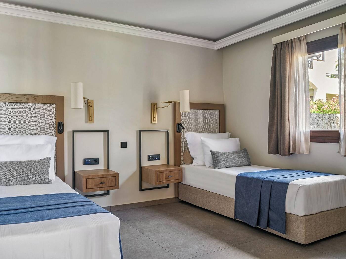 Aegean-Melathron-Thalasso-Spa-Hotel-Room-36