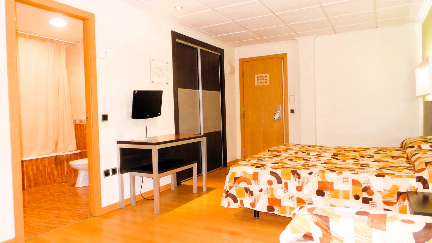 Sol-y-Sombra-Room-29