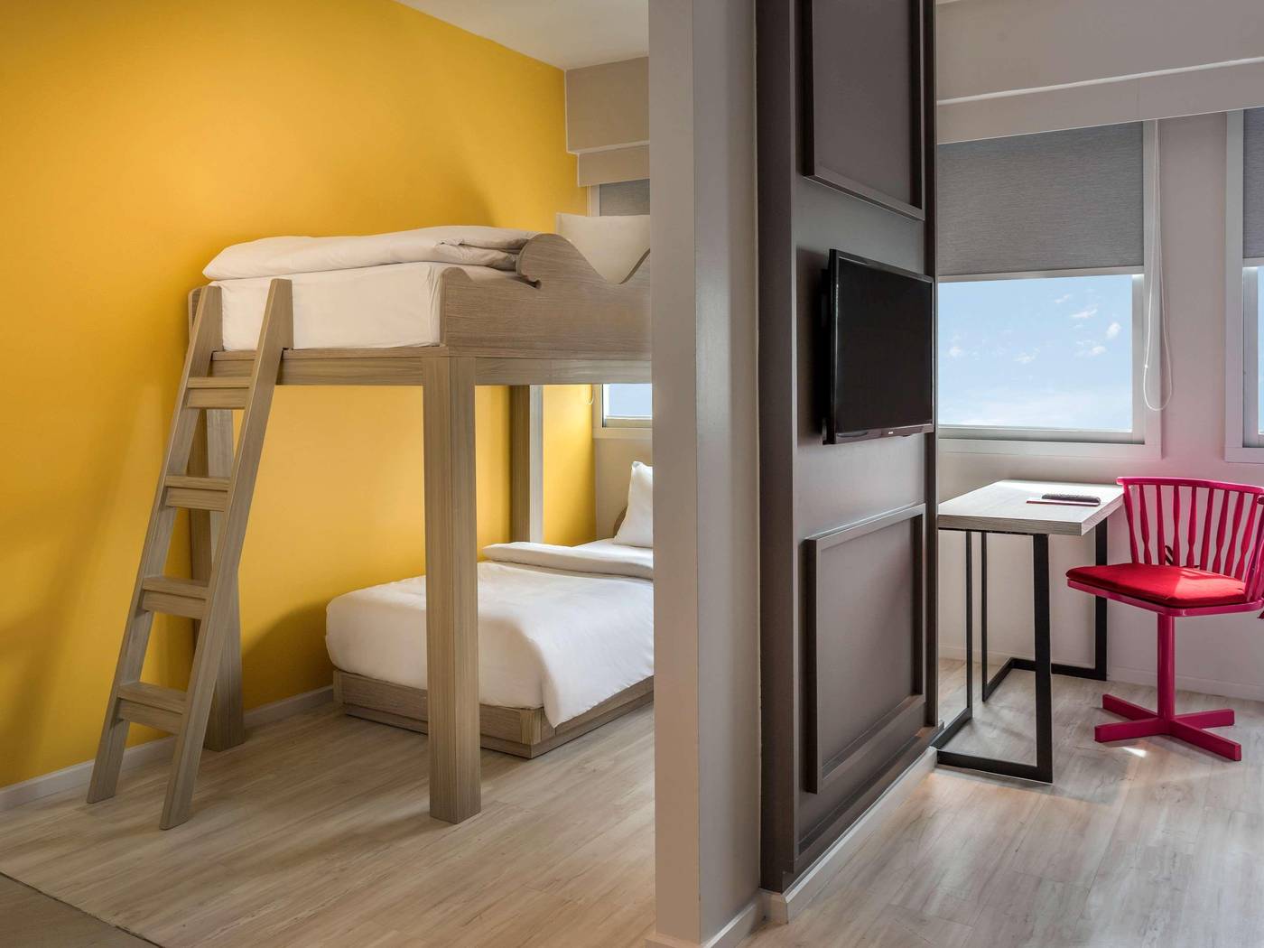 ibis-Styles-Phuket-City-Room-11