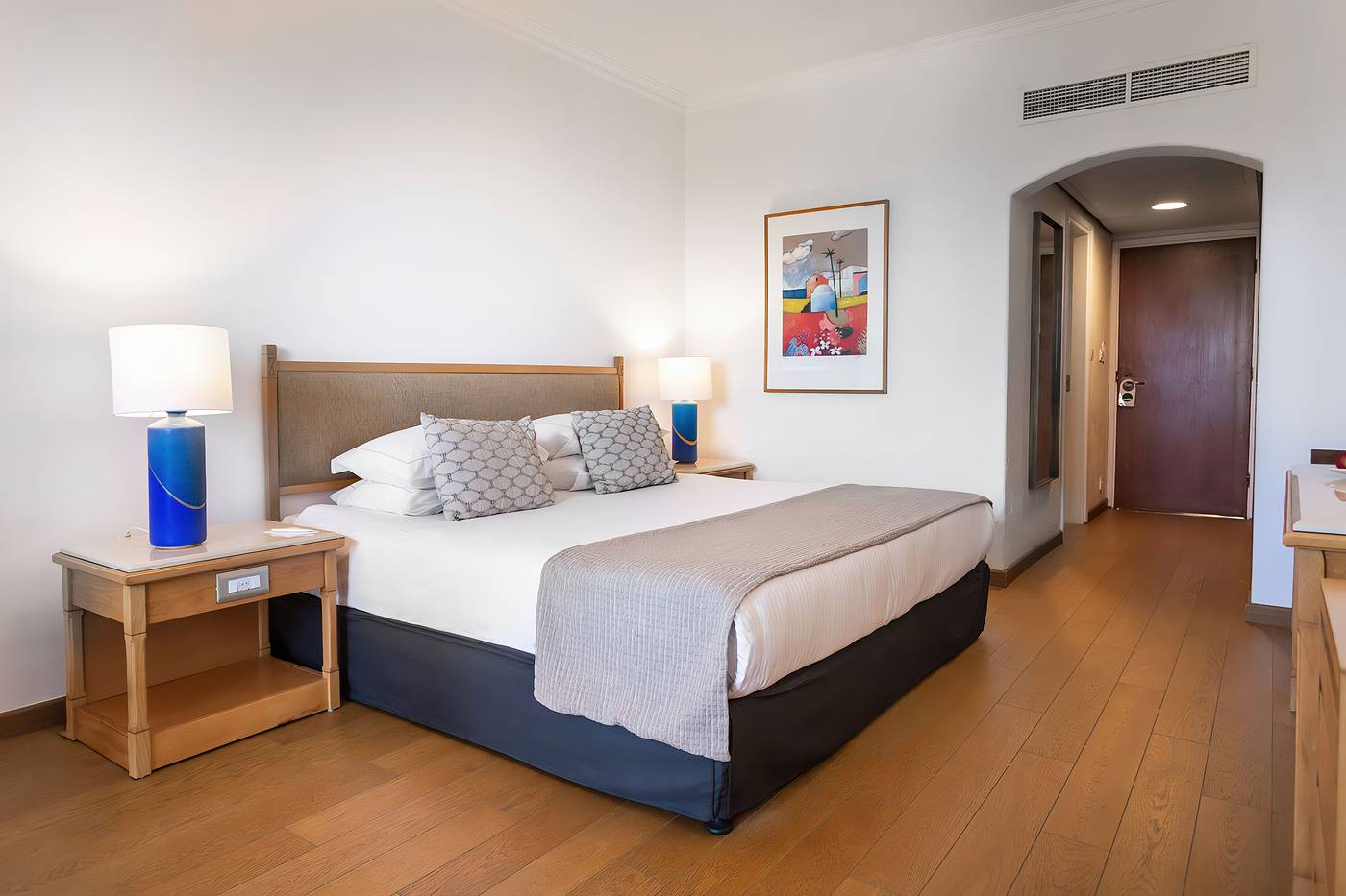 Coral-Beach-Hotel-and-Resort-Room-37