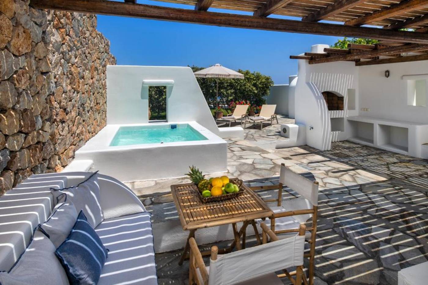 Anema-Boutique-Hotel--Villas-Santorini-Room-6