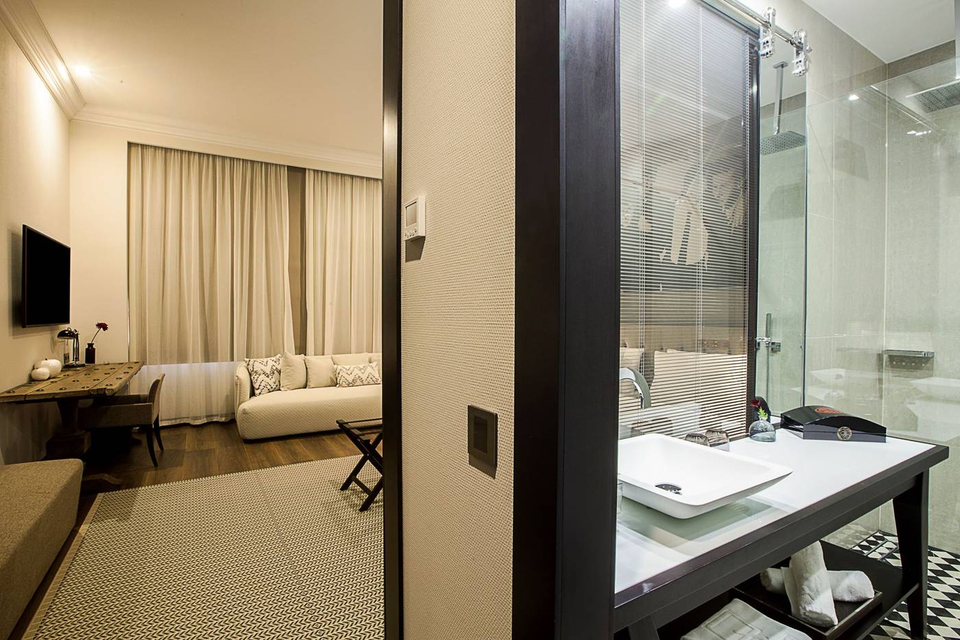 Quentin-XL-Potsdamer-Platz-Room-47